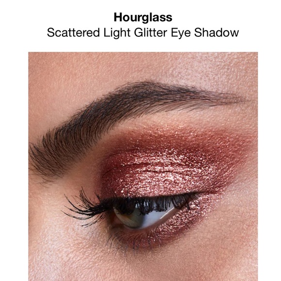 ✨ Hourglass Scattered Light Glitter Eye Shadow - Picture 6 of 8